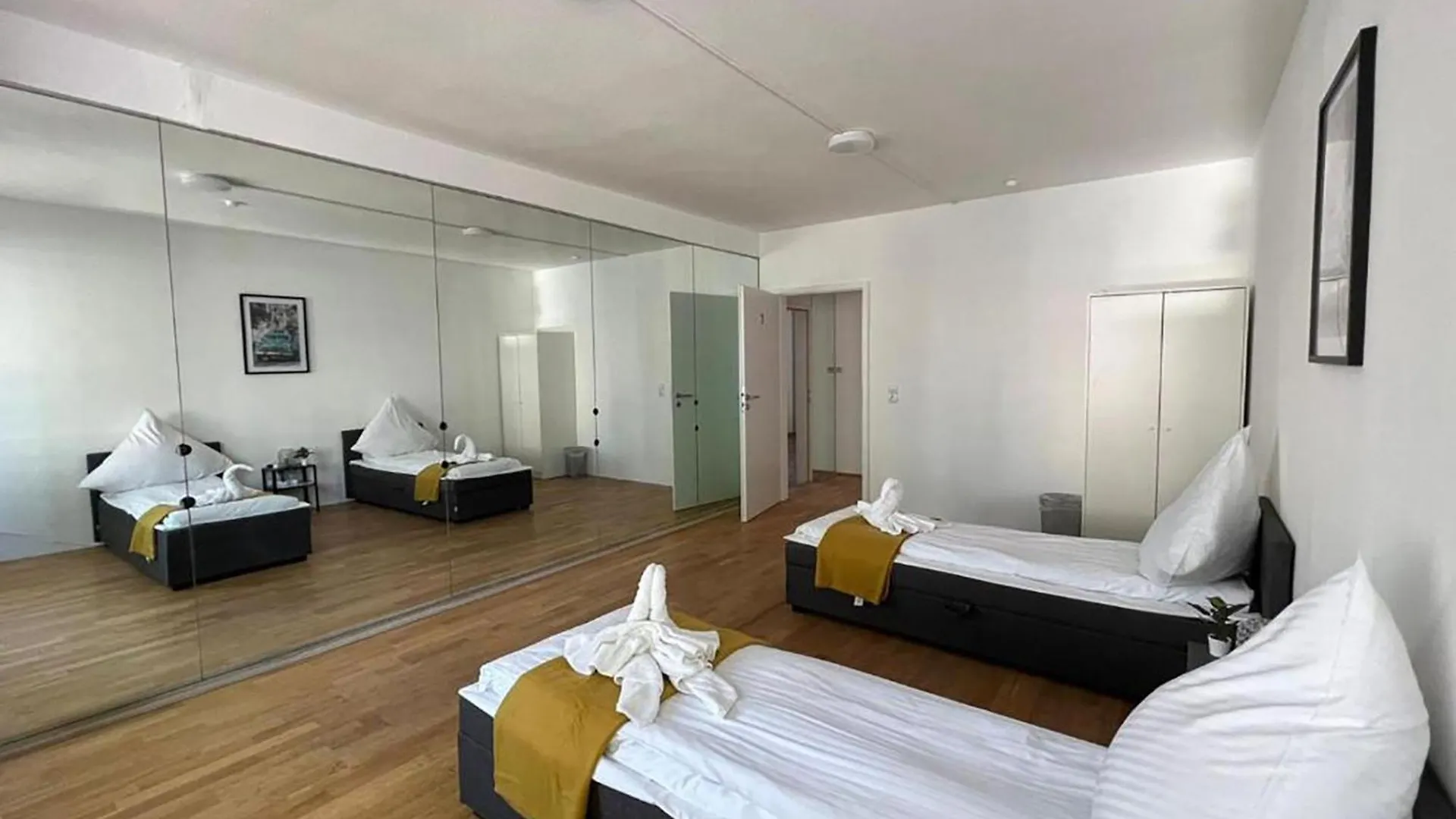 Spacious Apartments In Central Cologne, Near The Cathedral