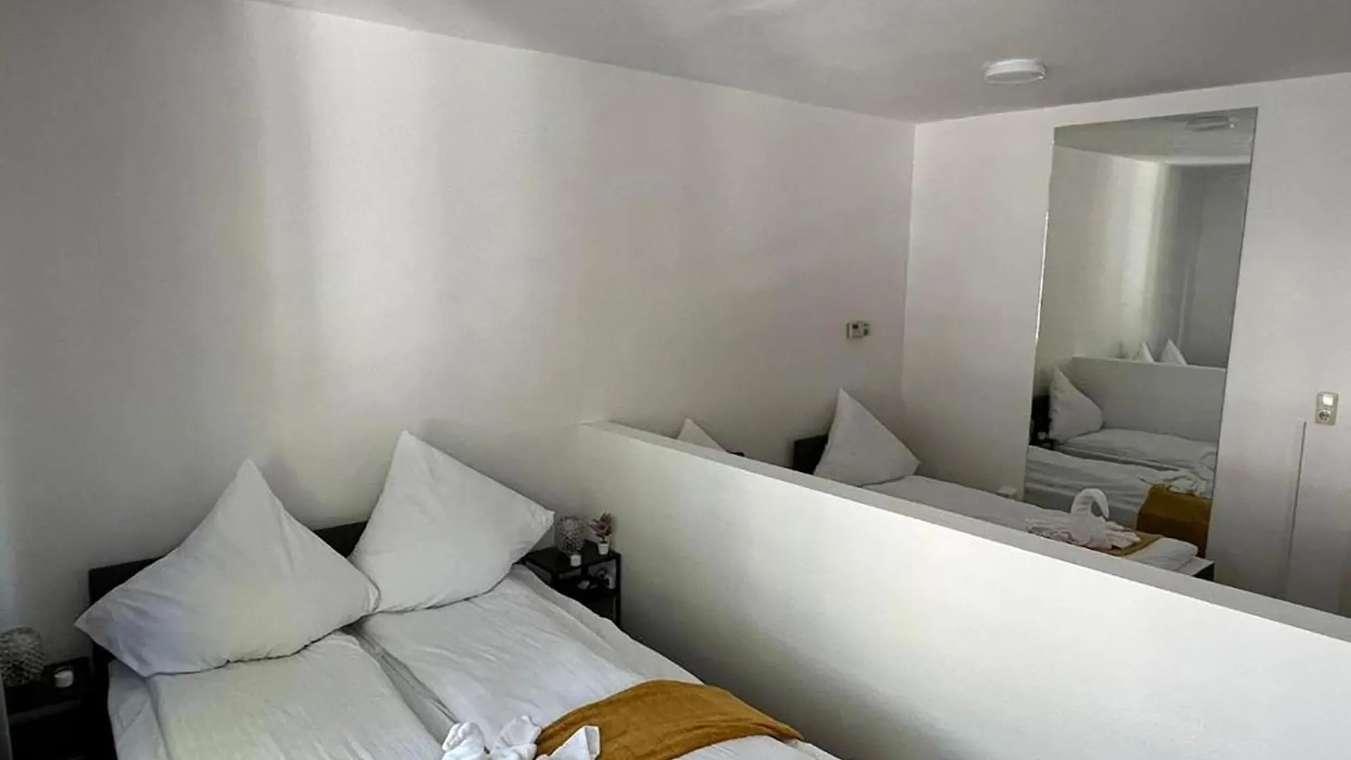 Spacious Apartments In Central Cologne, Near The Cathedral
