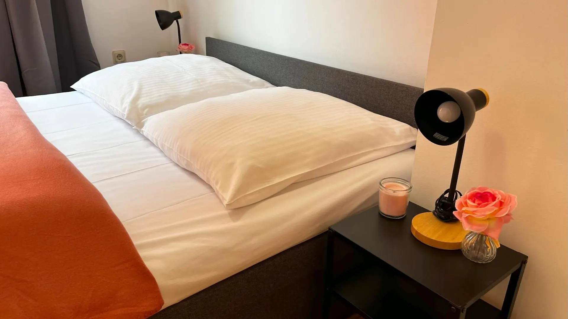Spacious Apartments In Central Cologne, Near The Cathedral