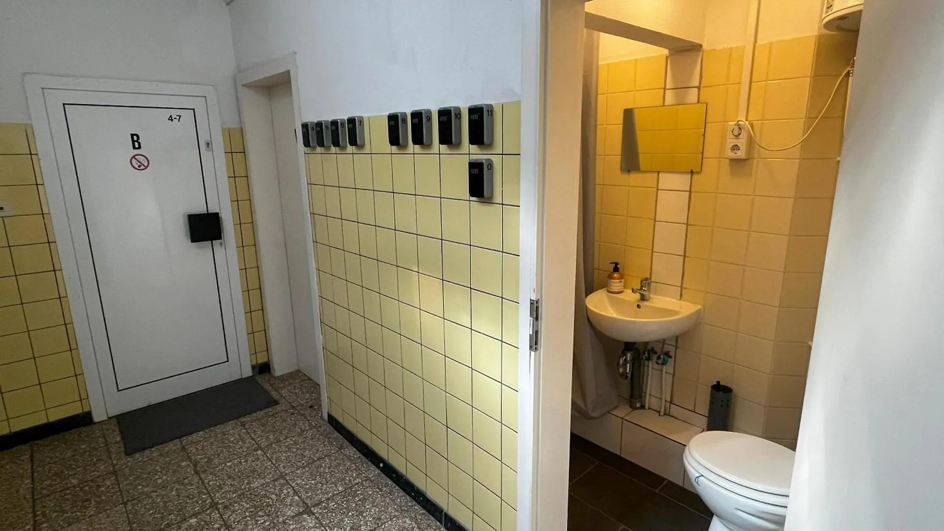 Spacious Apartments In Central Cologne, Near The Cathedral Německo