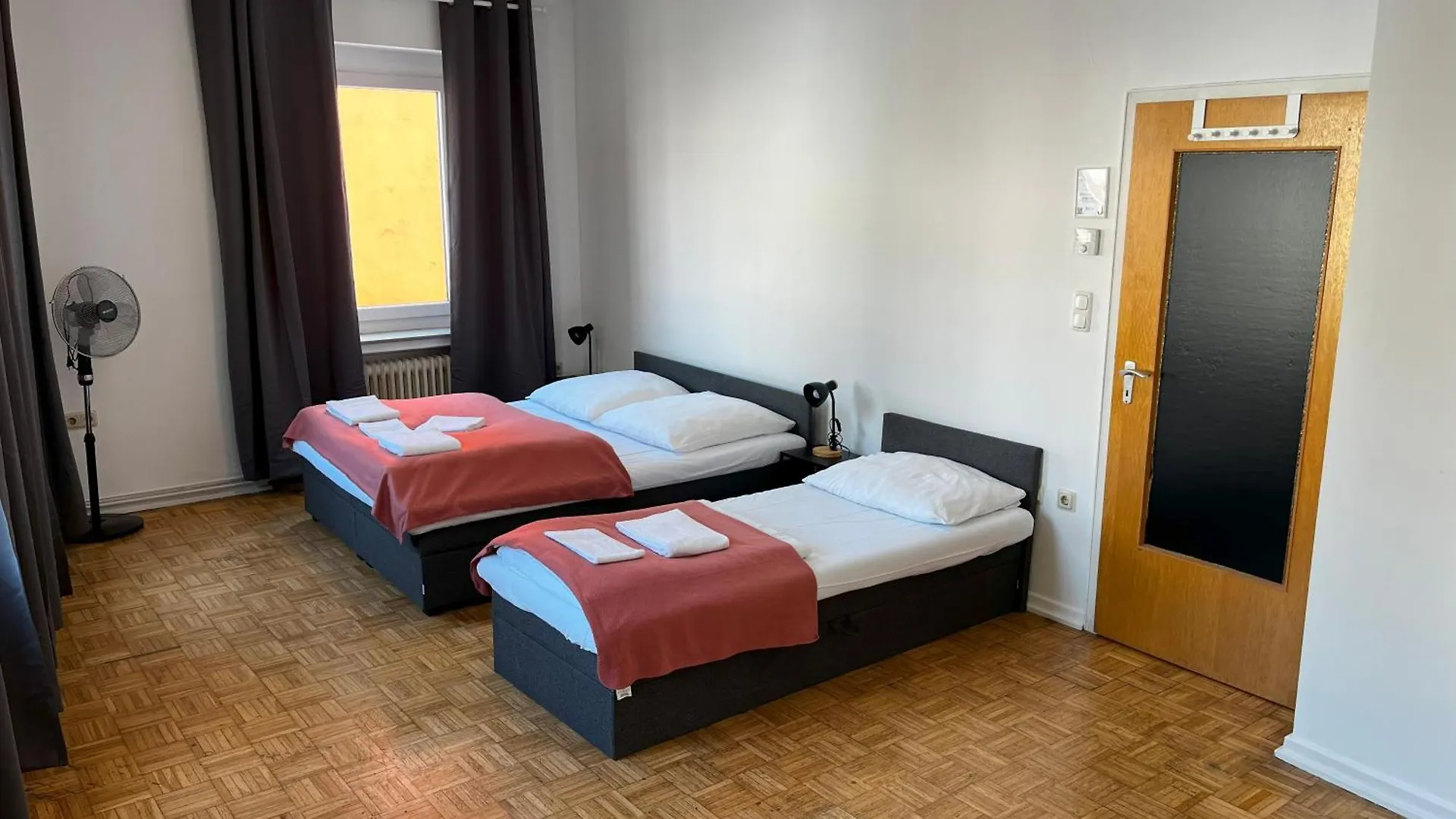 Spacious Apartments In Central Cologne, Near The Cathedral Německo
