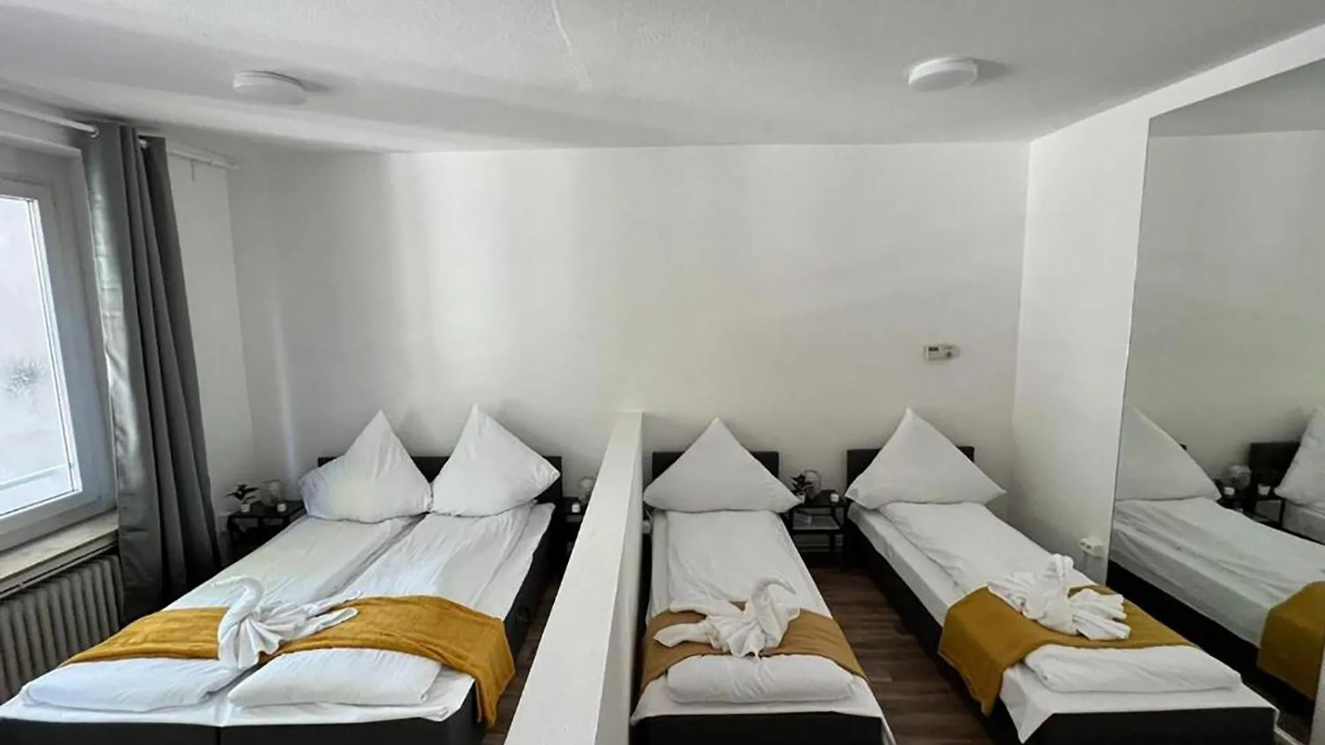 Spacious Apartments In Central Cologne, Near The Cathedral 0*,