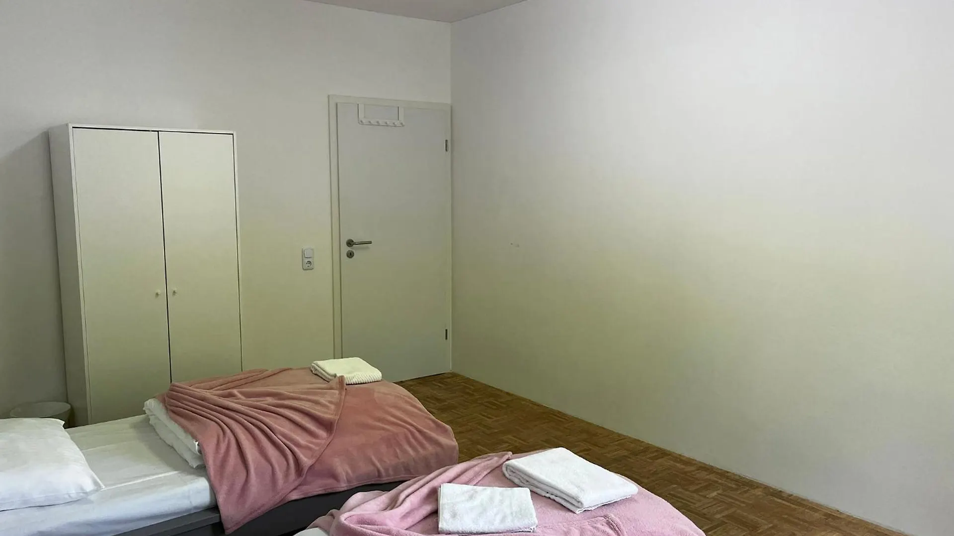 Spacious Apartments In Central Cologne, Near The Cathedral 0*,