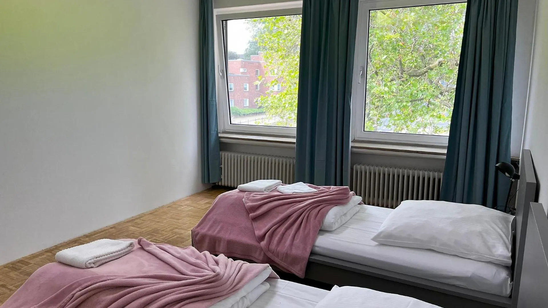 Spacious Apartments In Central Cologne, Near The Cathedral Německo