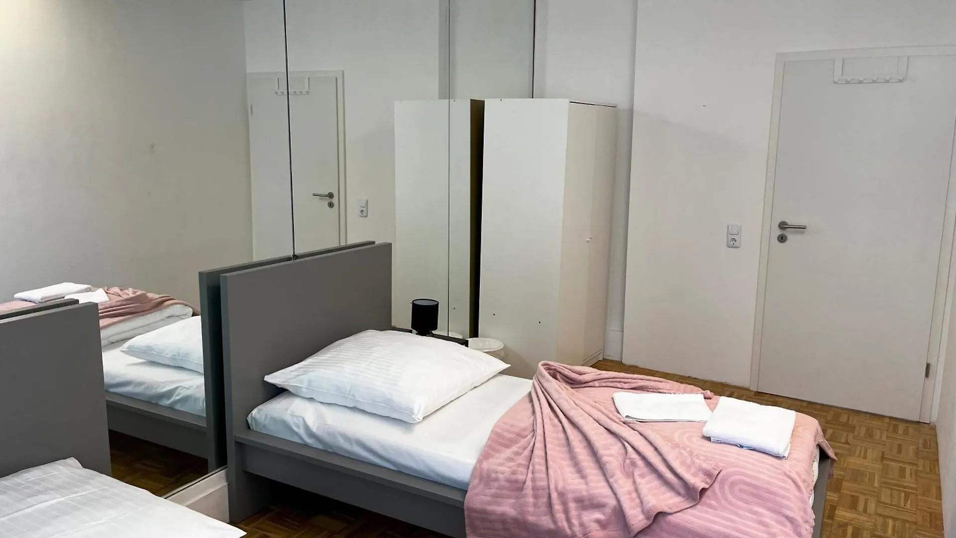 Spacious Apartments In Central Cologne, Near The Cathedral Německo