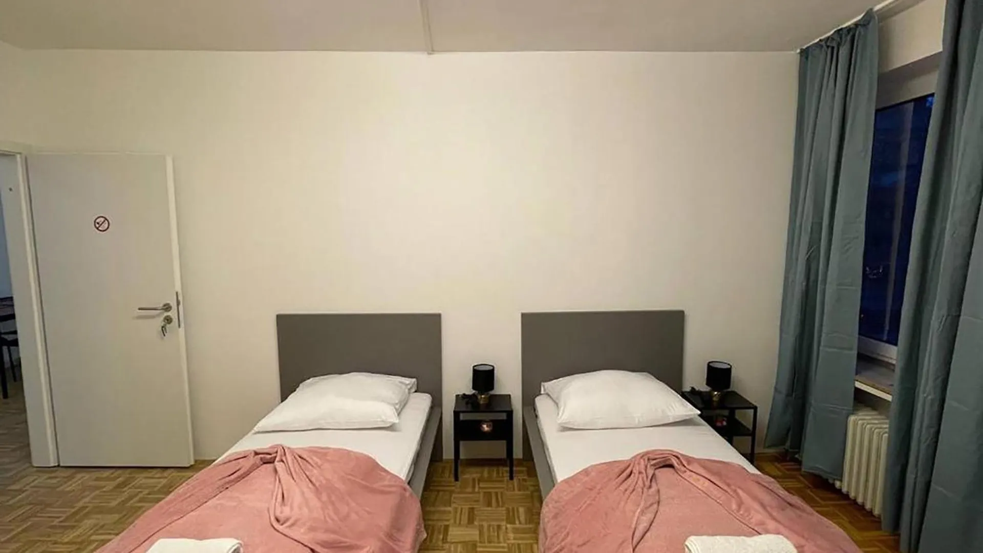 Spacious Apartments In Central Cologne, Near The Cathedral 0*,