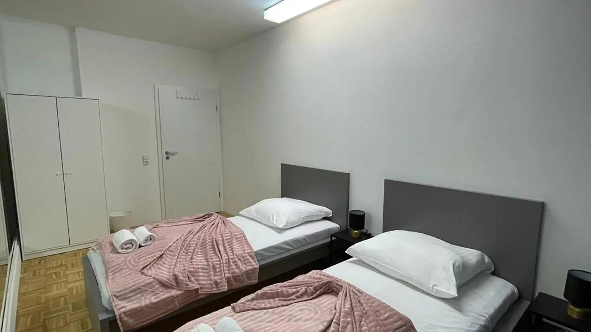 Spacious Apartments In Central Cologne, Near The Cathedral
