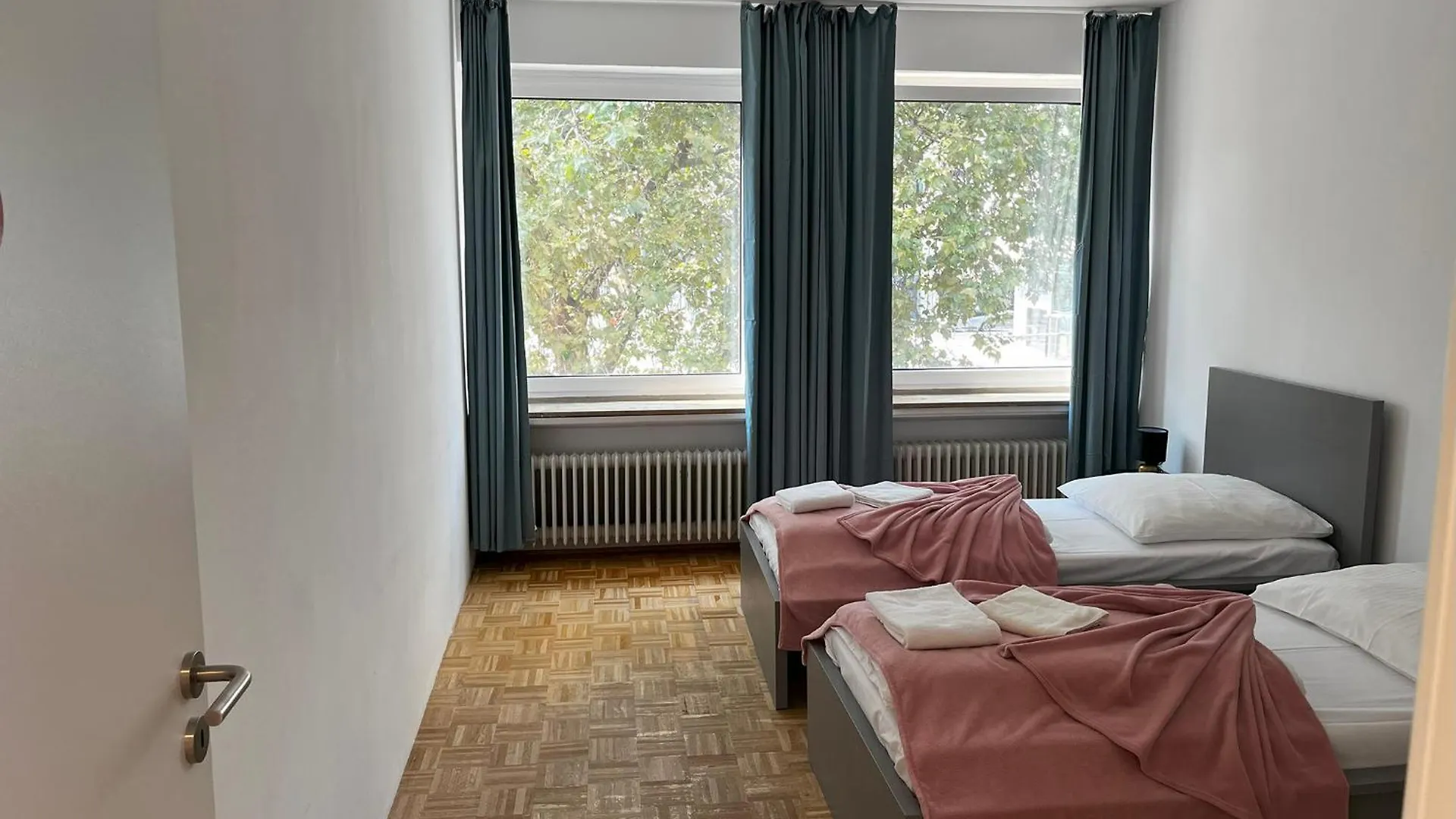 Spacious Apartments In Central Cologne, Near The Cathedral